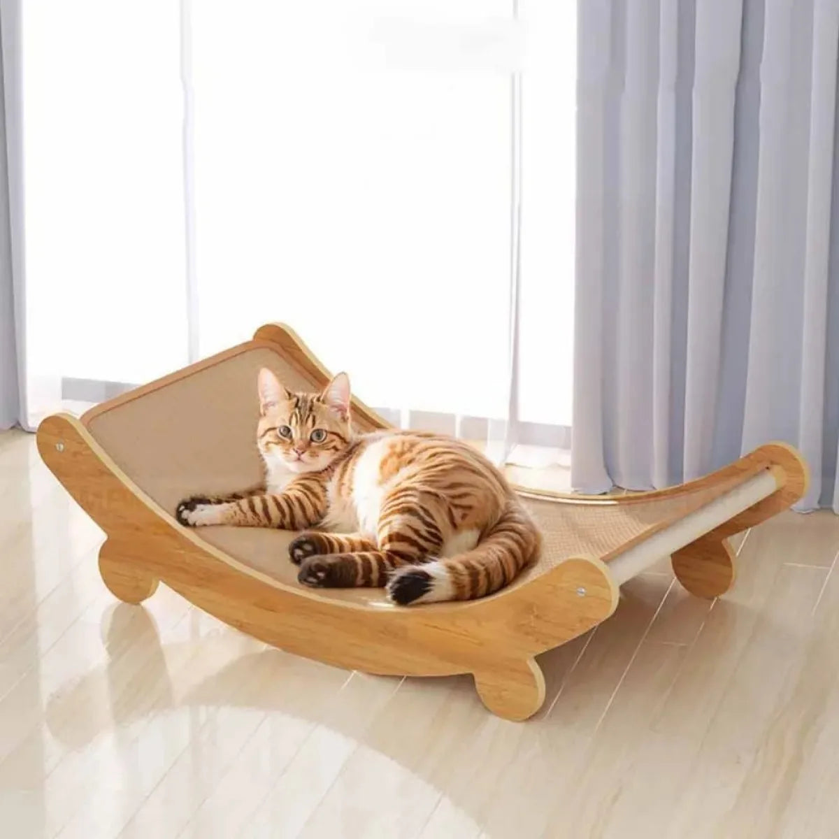 Wooden cat scratching pad